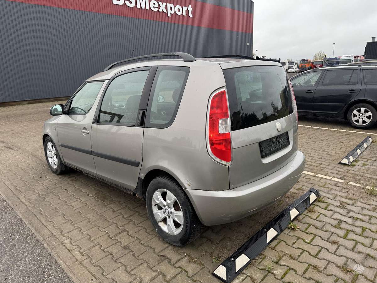 Skoda Roomster 2007 — engine 1422 cm³, 80 HP (59kW)