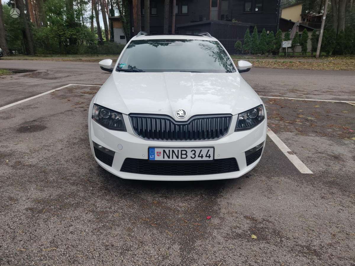 Skoda Octavia 2014 — interior
