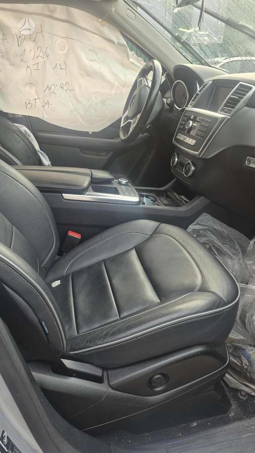 Mercedes-Benz ML350 2012 — engine 2987 cm³, 258 HP (190kW)