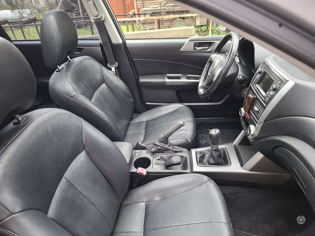 Subaru Forester 2012 — photo 13