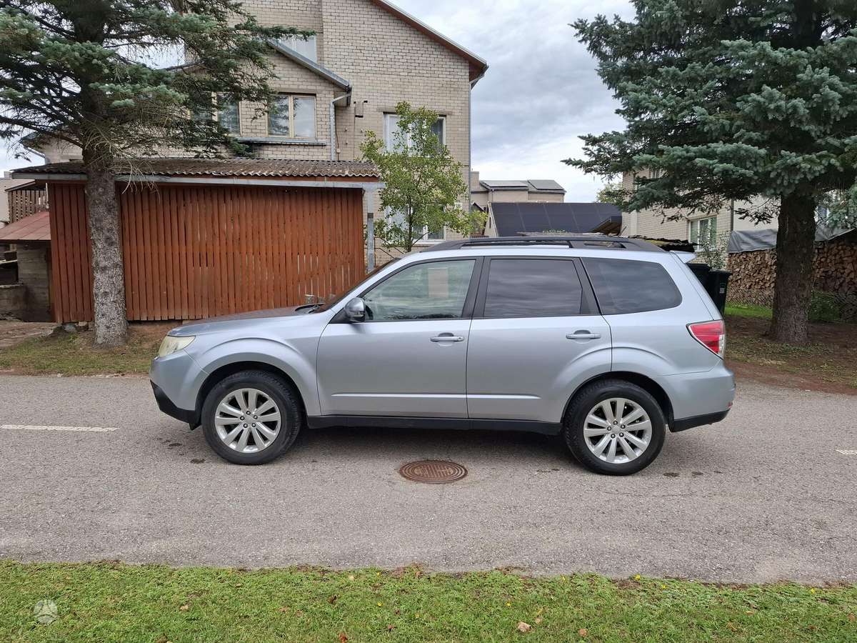 Subaru Forester 2012 — photo 6