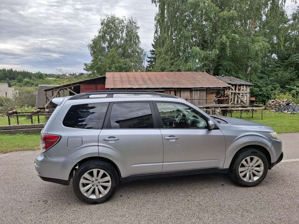 Subaru Forester 2012 — photo 7