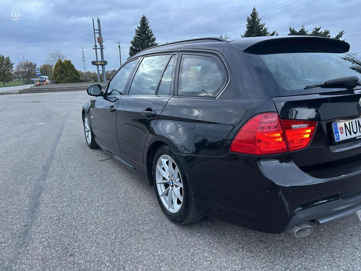 BMW 320 2009 — photo 5