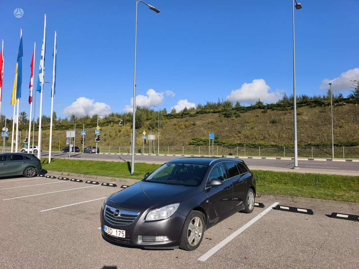 Opel Insignia 2011 — vehicle for AFU Ukraine