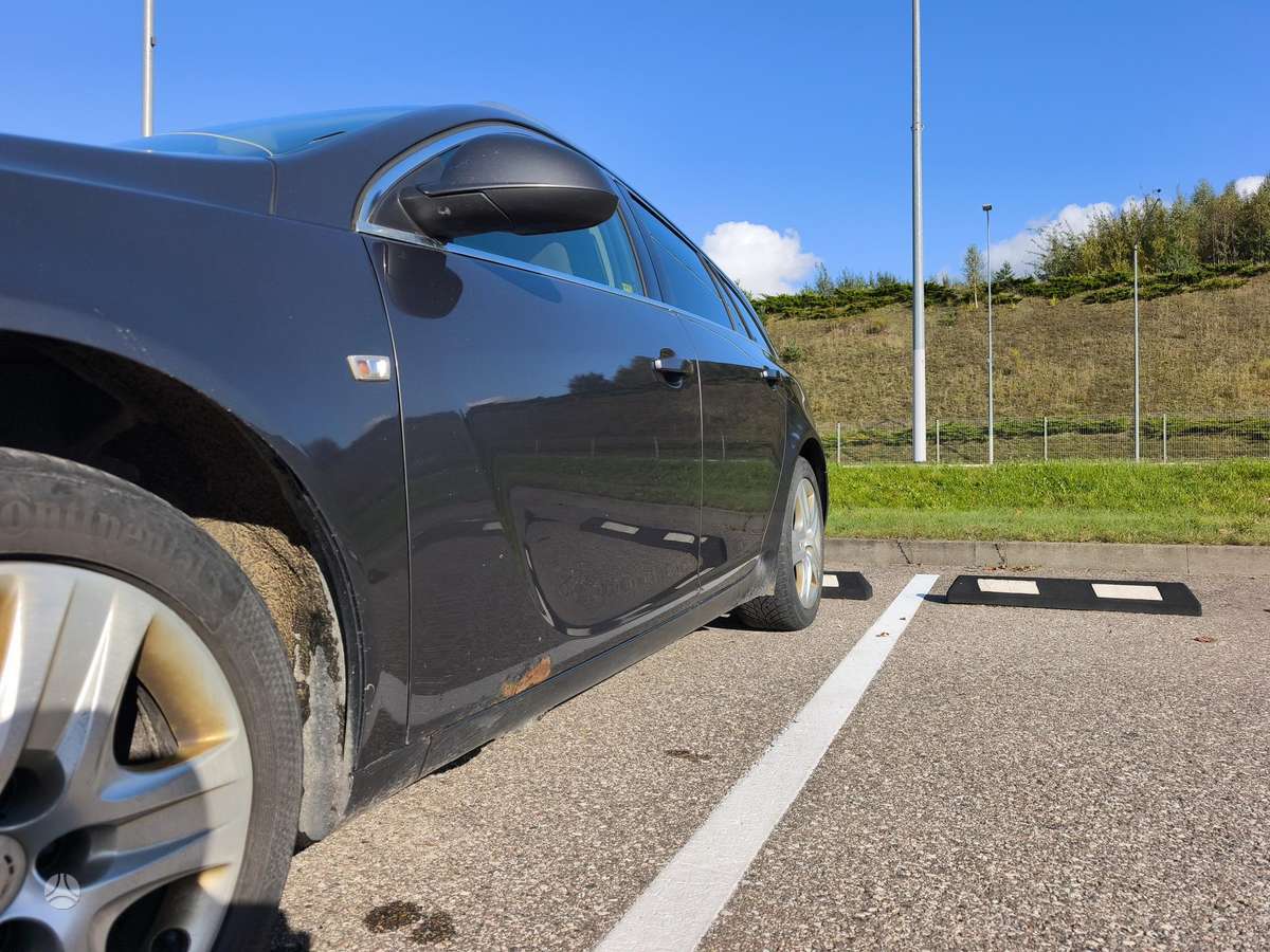 Opel Insignia 2011 — photo 14