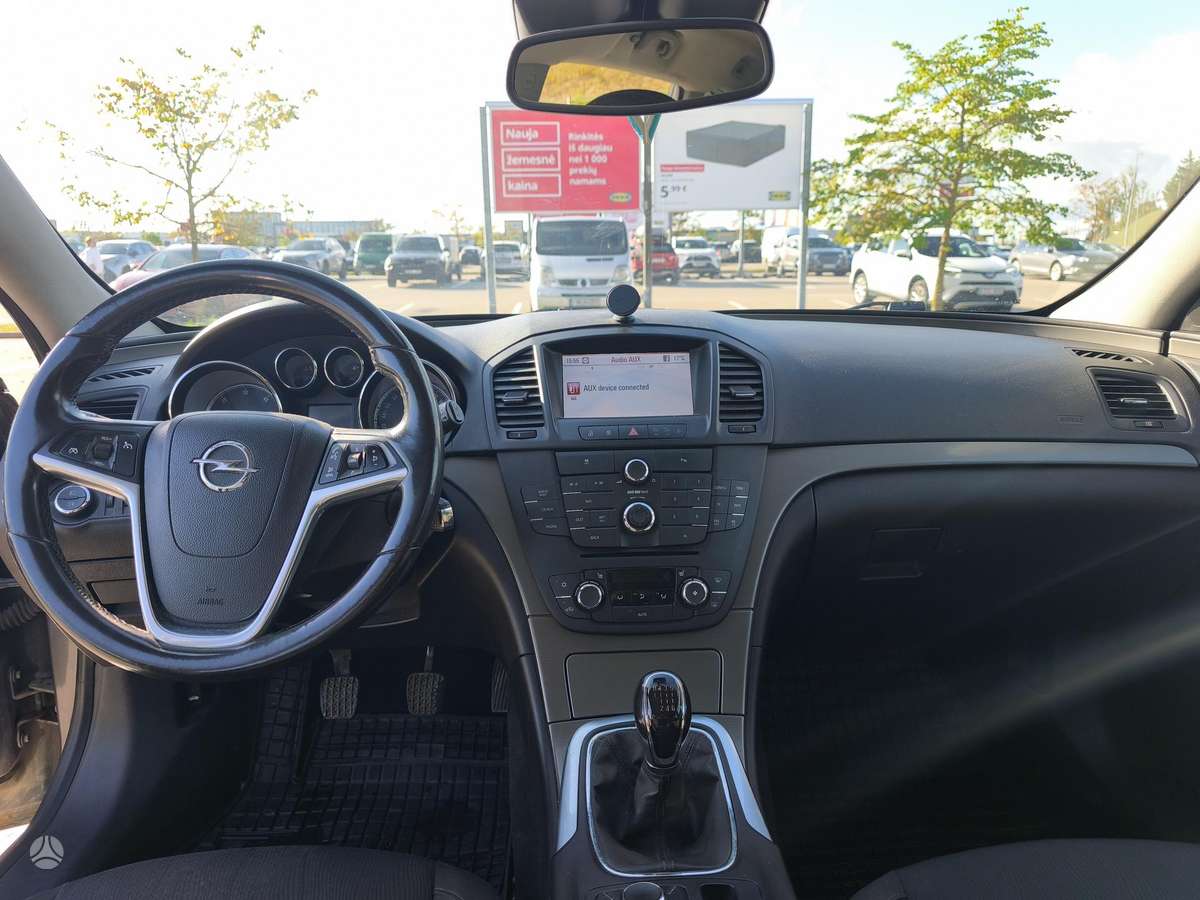 Opel Insignia 2011 — photo 18