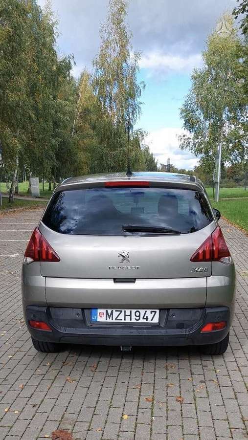 Peugeot 3008 2014 — rear view