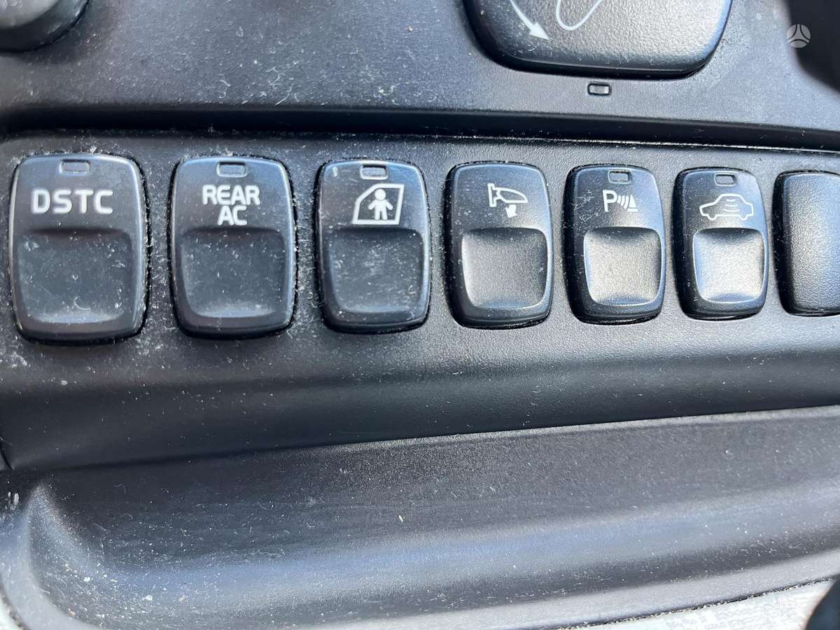 Volvo XC90 2005 — photo 16