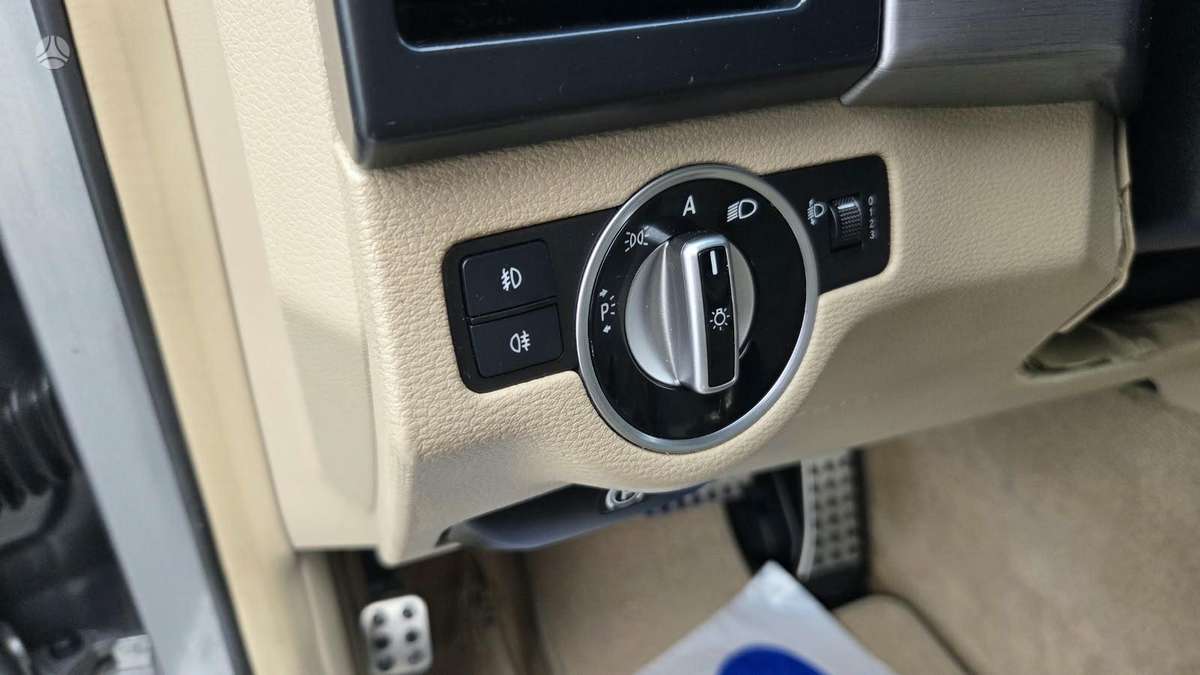 Mercedes-Benz GLK220 2010 — фото 15