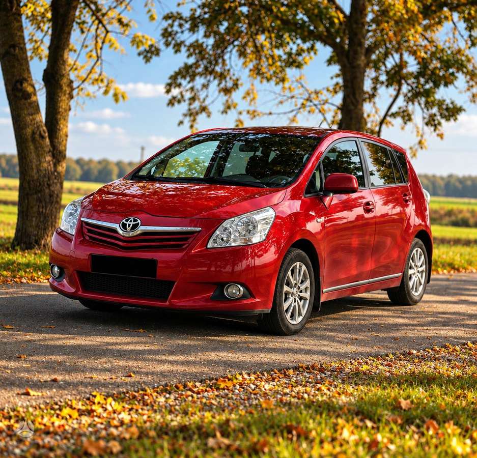 Toyota Verso 2012 — двигун 1998 cm³, 126 HP (93kW)