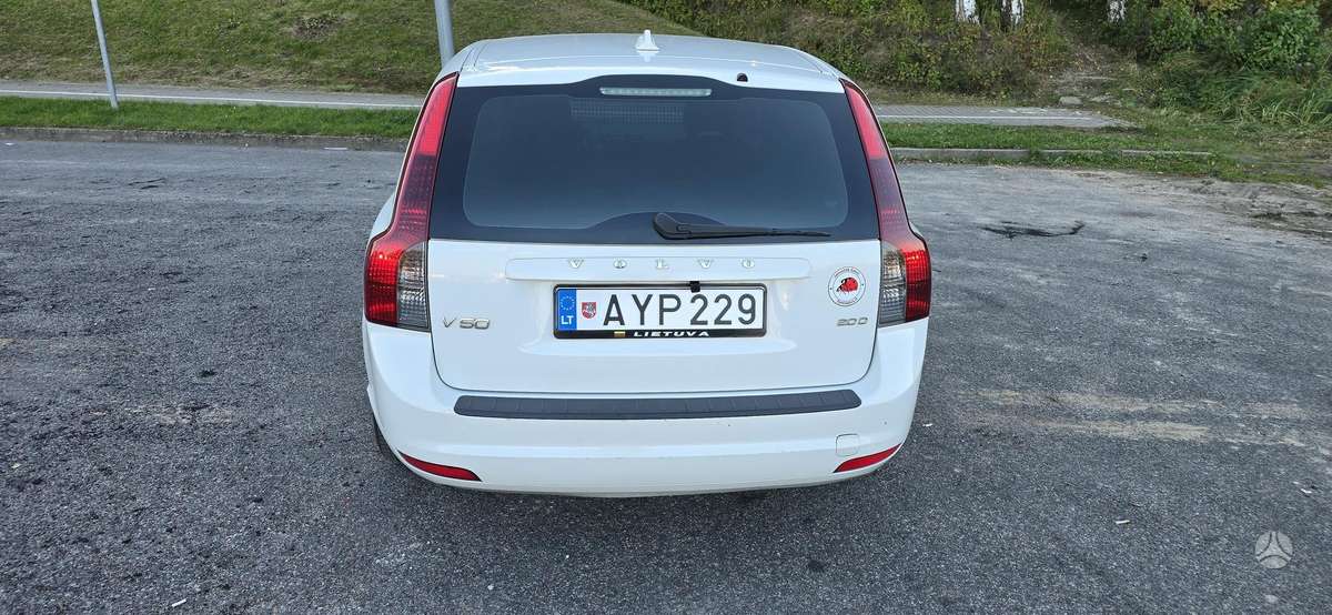 Volvo V50 2009 — двигун 1997 cm³, 136 HP (100kW)