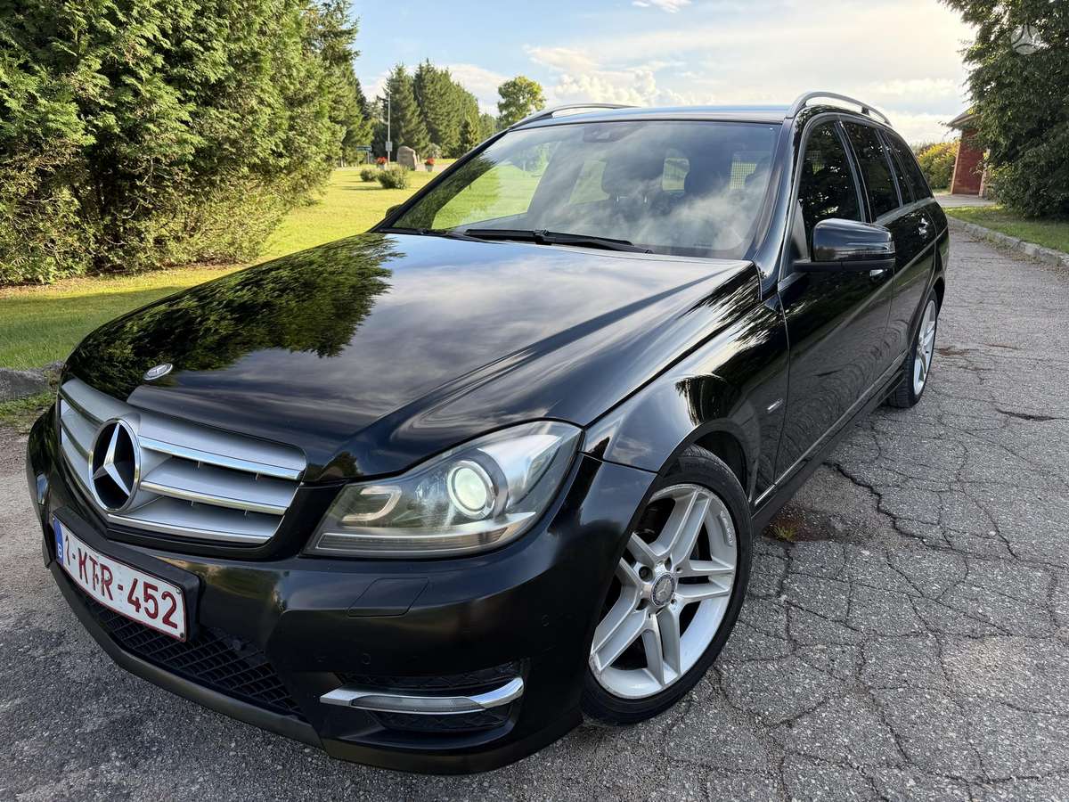 Mercedes-Benz C300 2011 — vehicle for AFU Ukraine