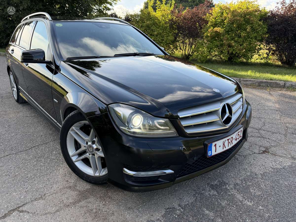 Mercedes-Benz C300 2011 — engine 2987 cm³, 231 HP (170kW)