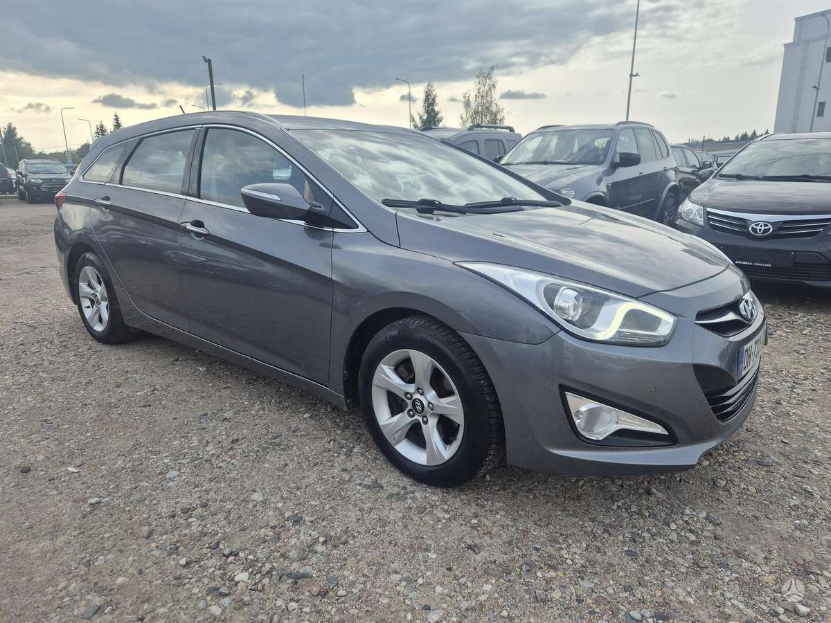 Hyundai i40 2014 — салон