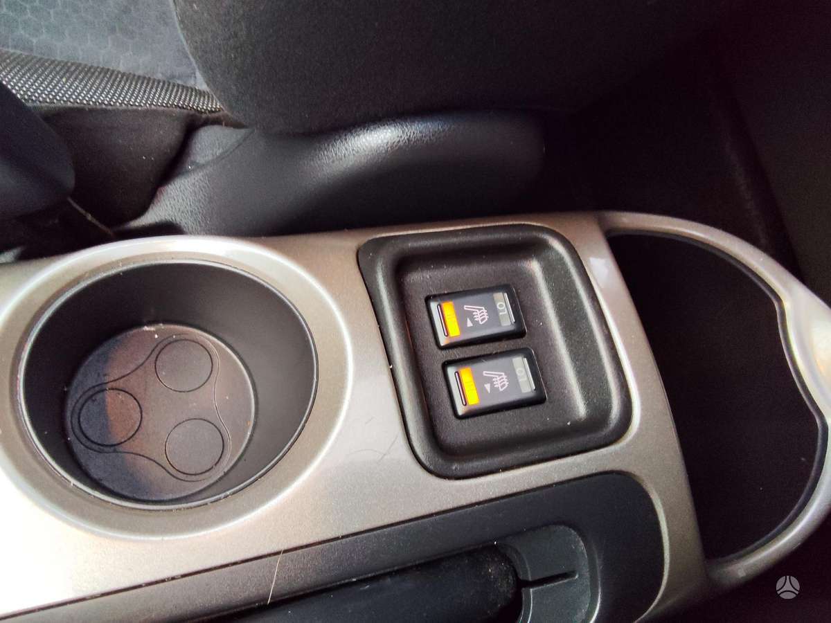Nissan Juke 2015 — photo 21