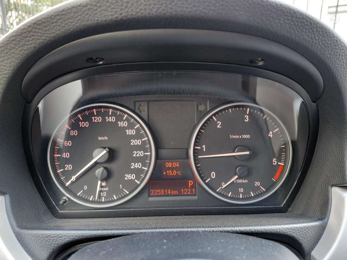 BMW 320 2010 — engine 1998 cm³, 163 HP (120kW)