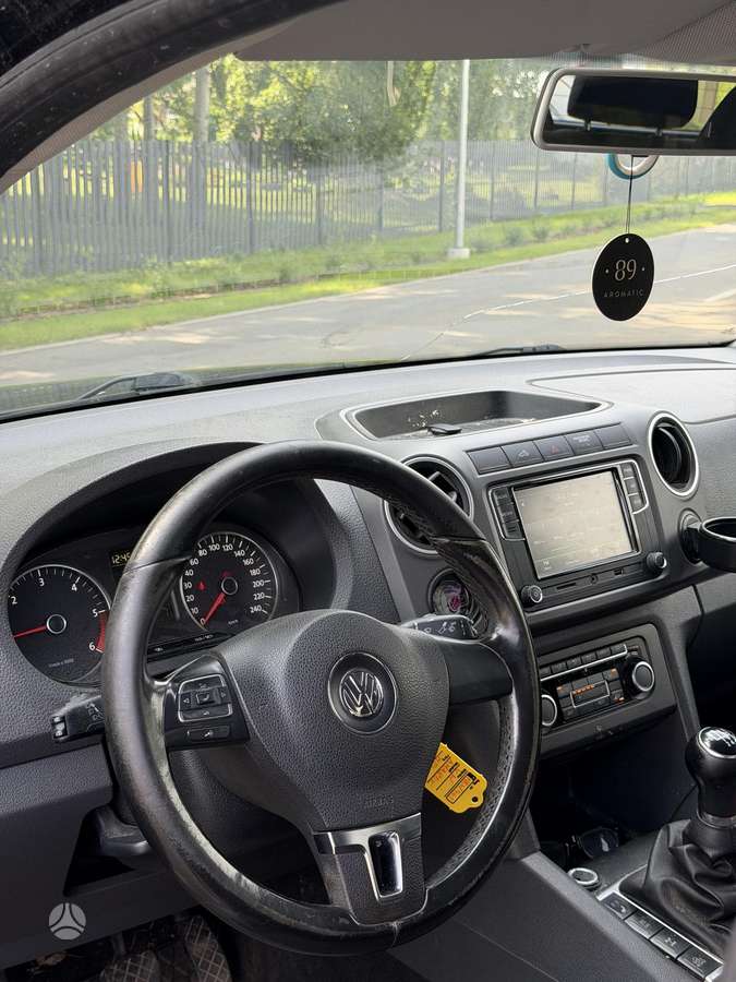 Volkswagen Amarok 2011 — photo 12
