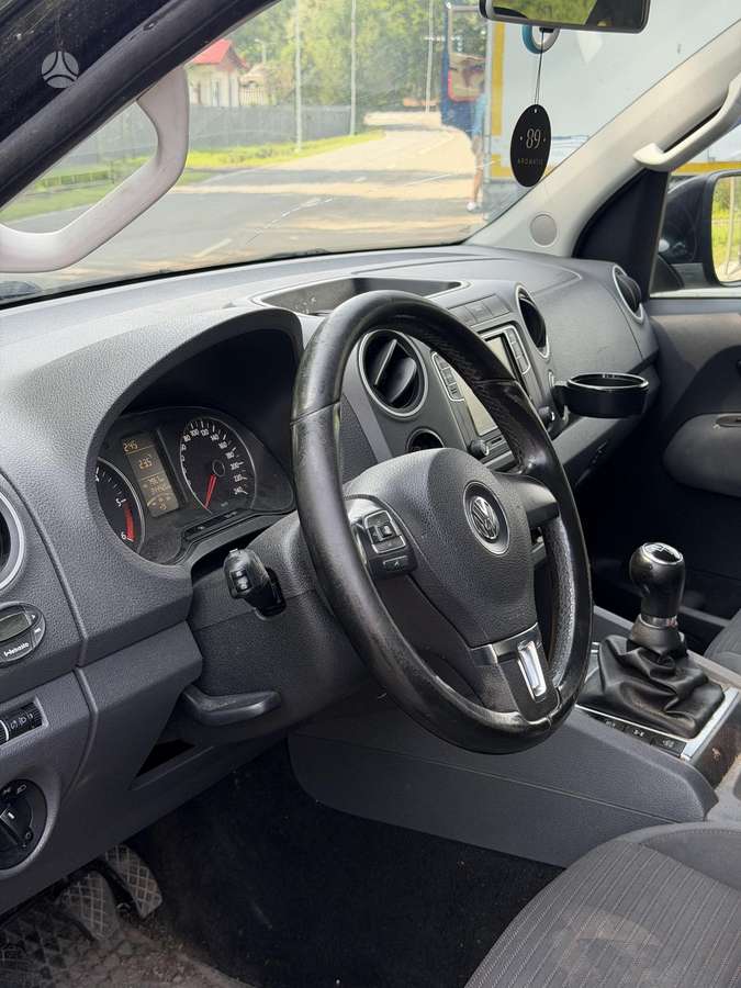 Volkswagen Amarok 2011 — photo 13
