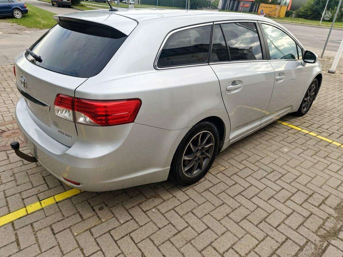 Toyota Avensis 2013 — photo 5