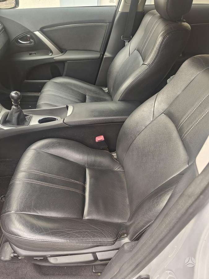Toyota Avensis 2013 — photo 6