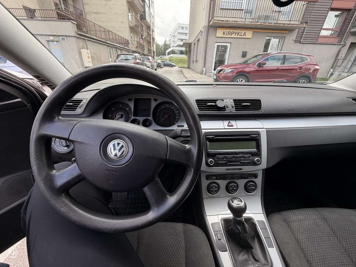 Volkswagen Passat 2008 — двигун 1968 cm³, 140 HP (103kW)