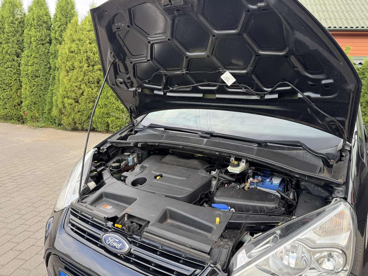 Ford S-MAX 2011 — photo 30