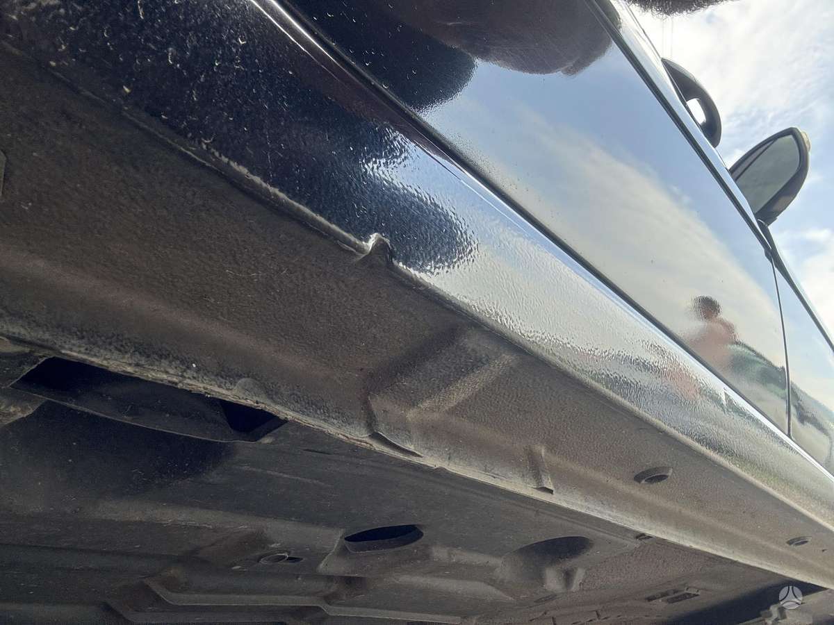Ford S-MAX 2011 — photo 32