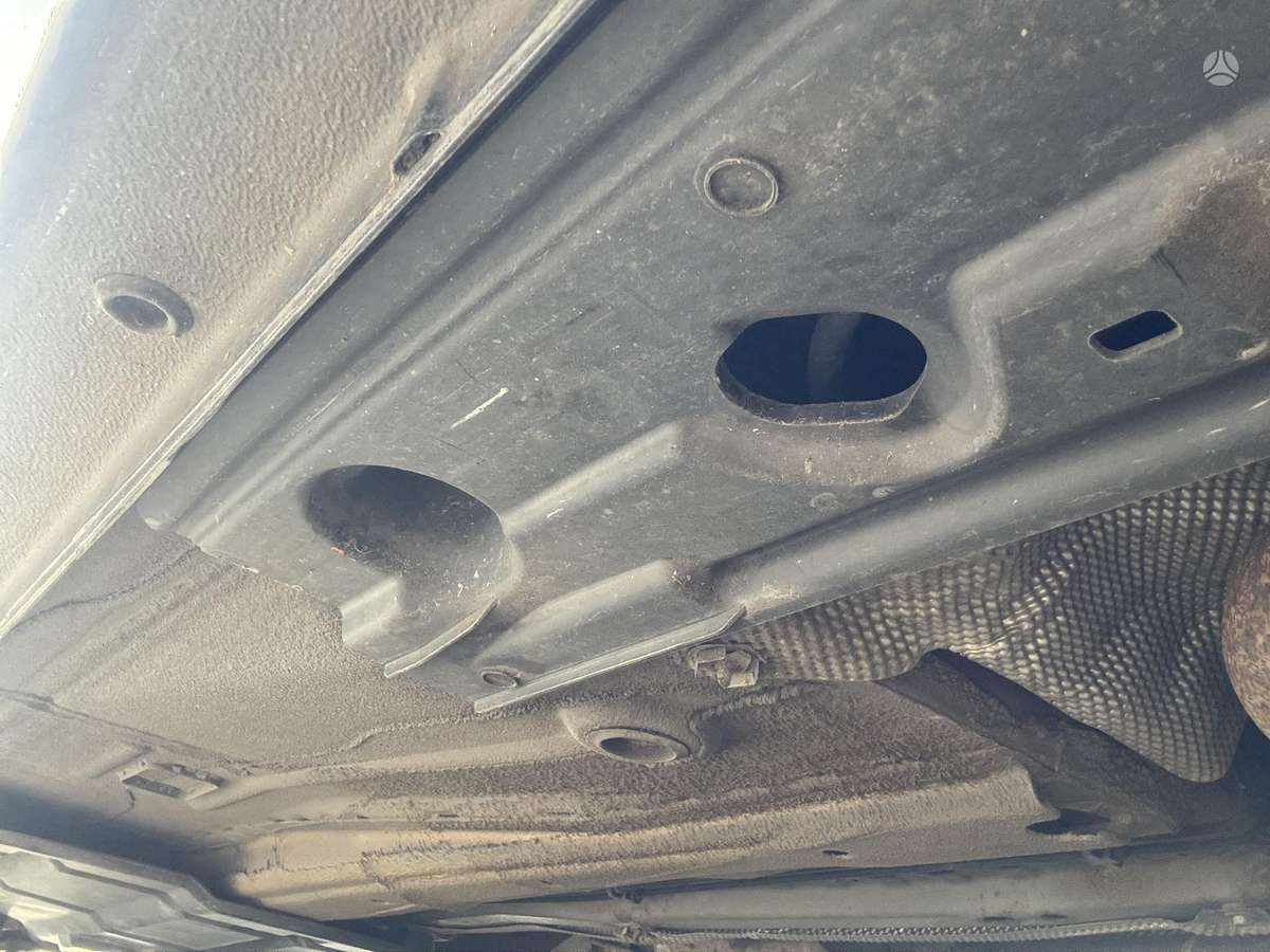 Ford S-MAX 2011 — photo 33