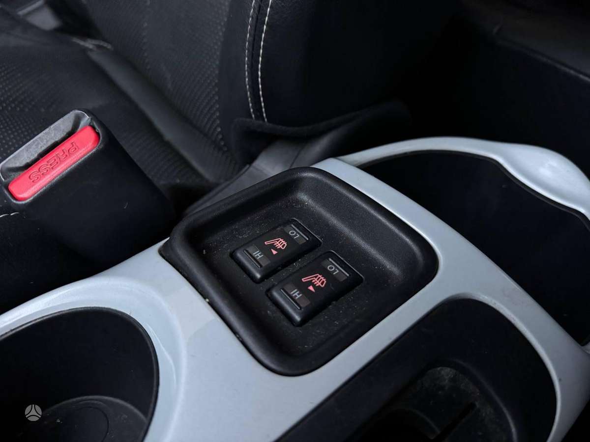 Nissan Juke 2013 — photo 13