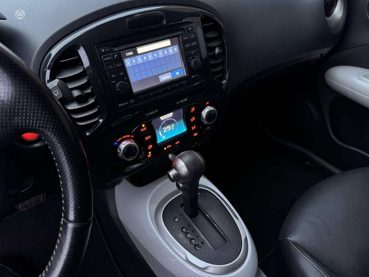 Nissan Juke 2013 — photo 14