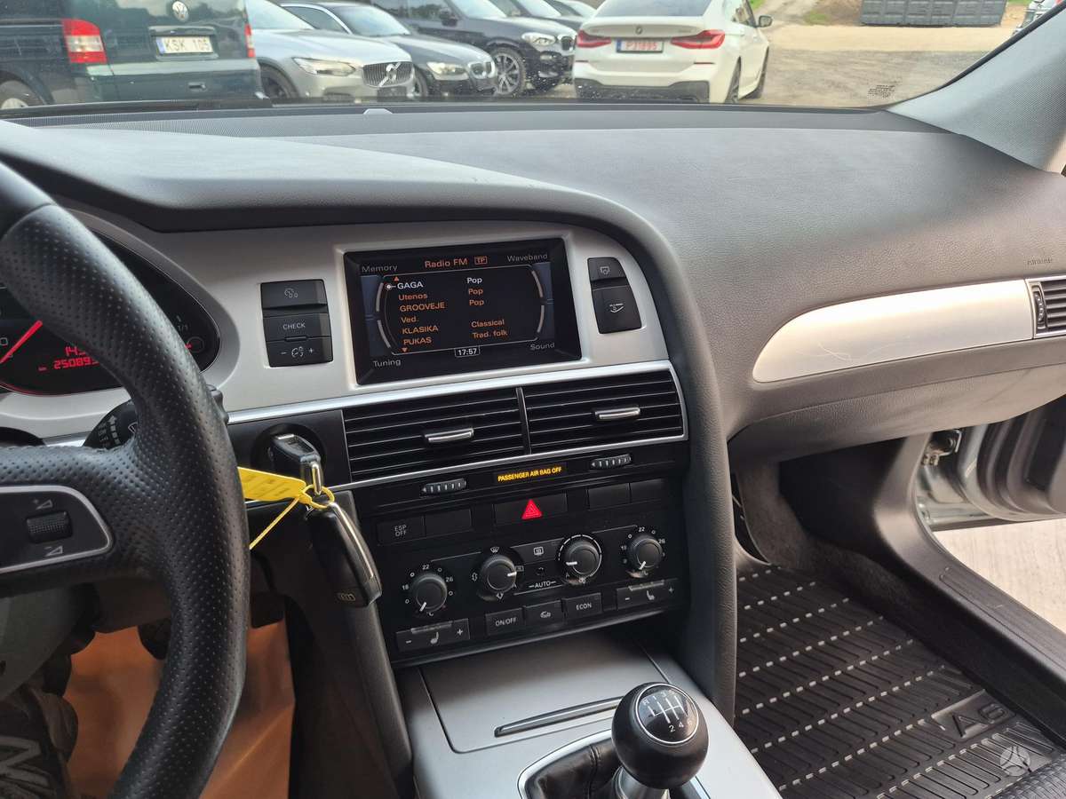 Audi A6 2009 — photo 17