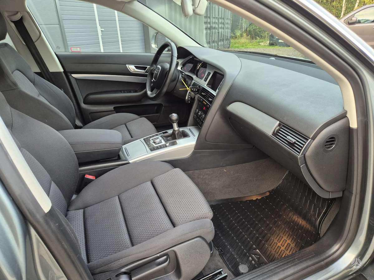 Audi A6 2009 — photo 18