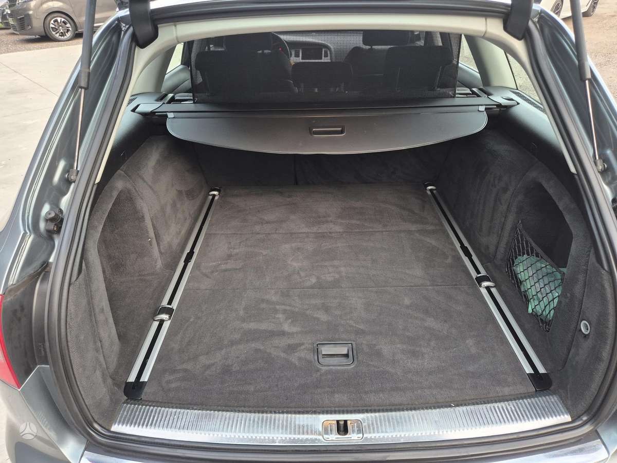 Audi A6 2009 — photo 22