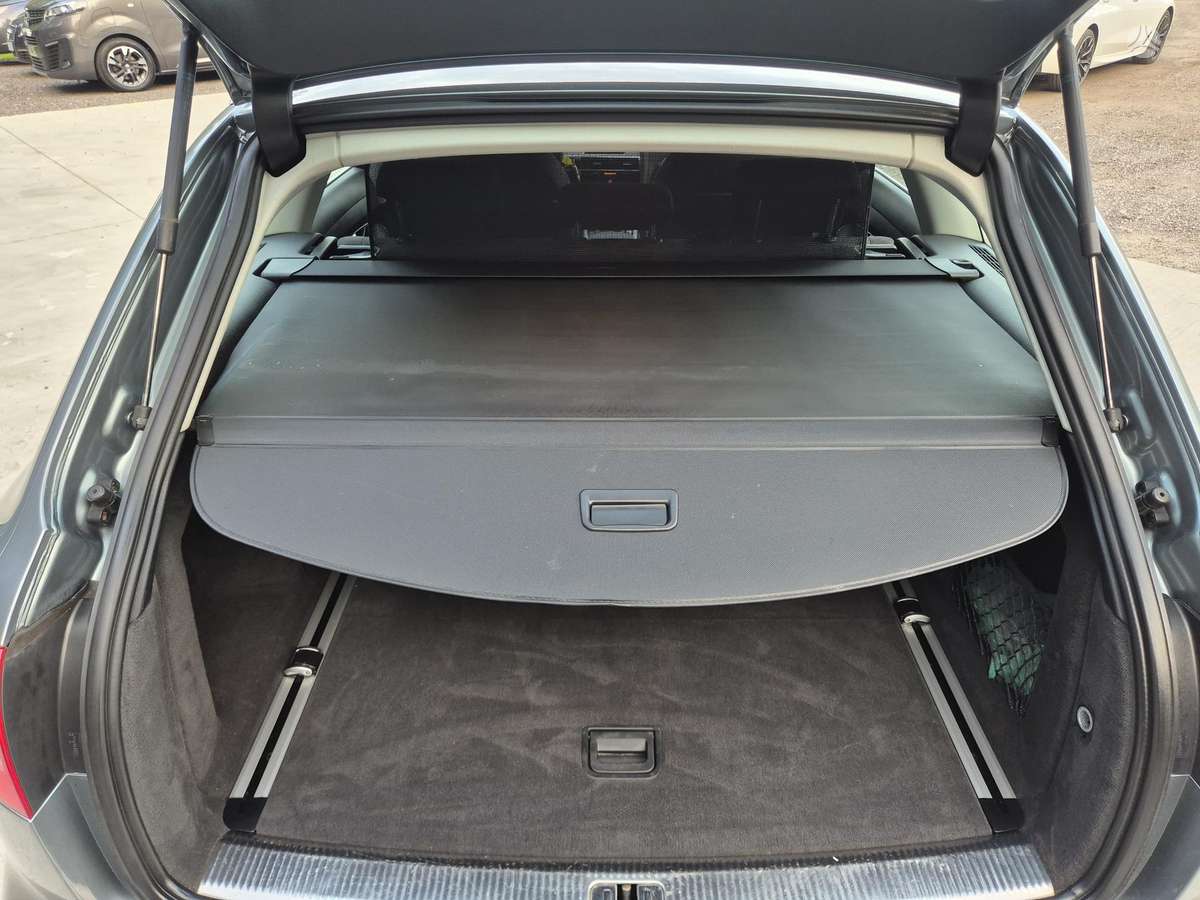 Audi A6 2009 — photo 23