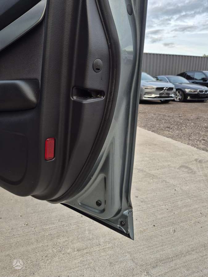 Audi A6 2009 — photo 27