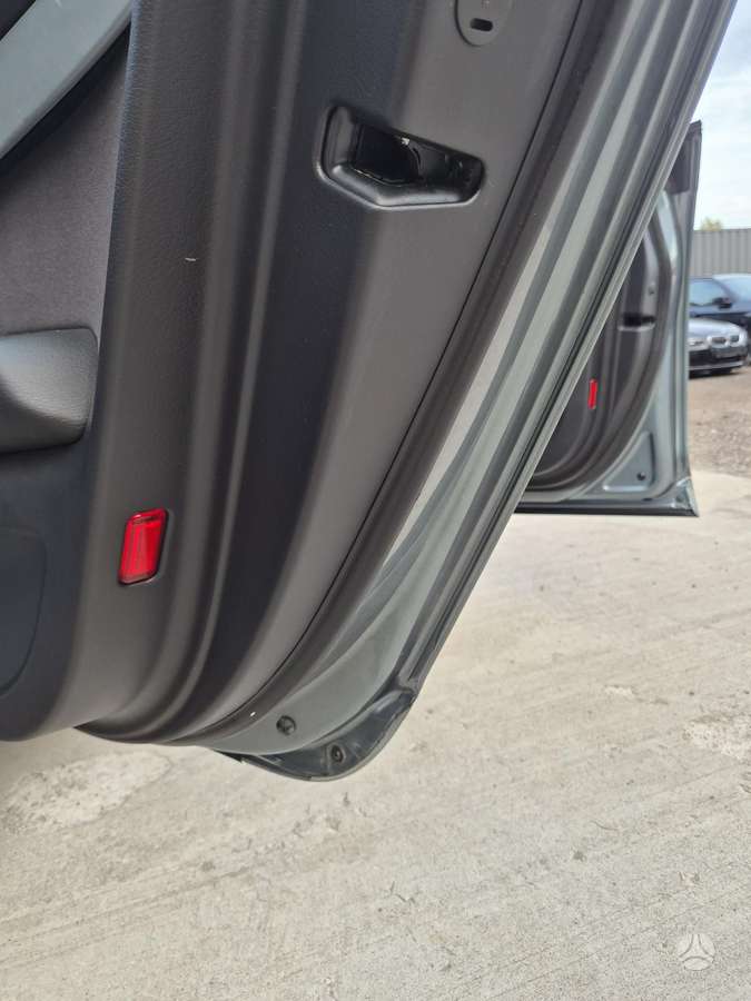 Audi A6 2009 — photo 28