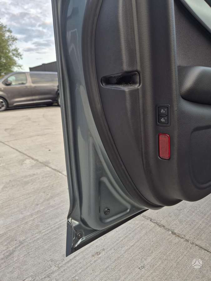 Audi A6 2009 — photo 30