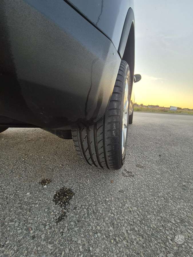 Volkswagen Tiguan 2012 — photo 8