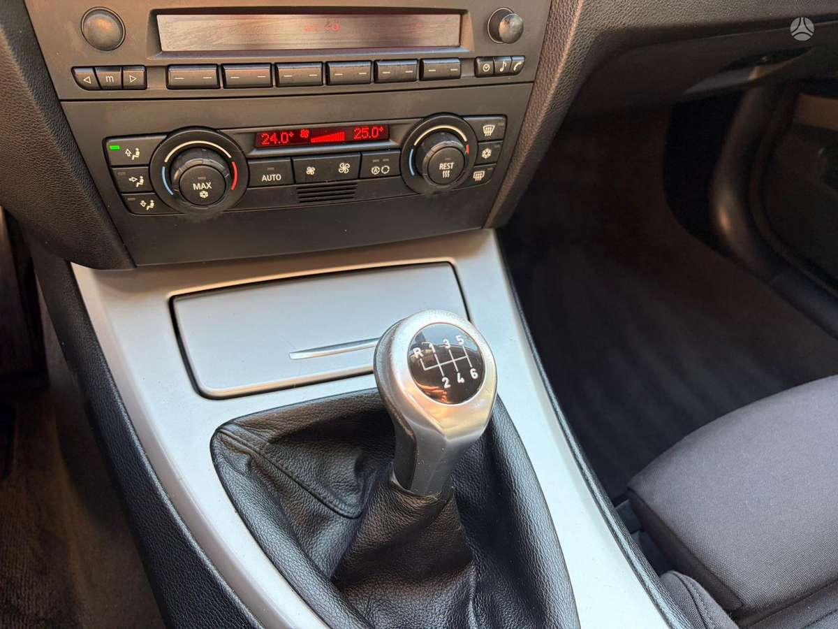 BMW 320 2005 — photo 21