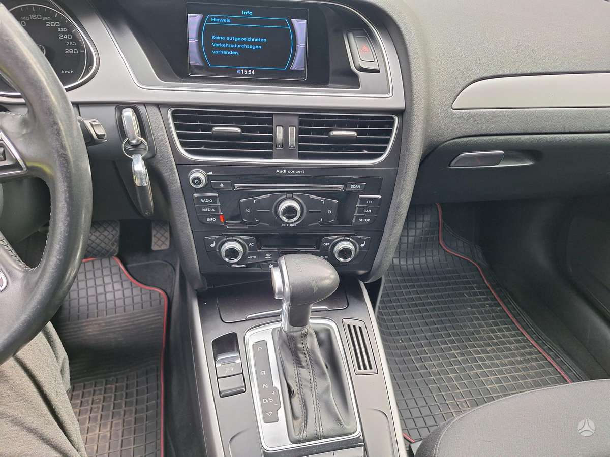 Audi A4 2013 — photo 11