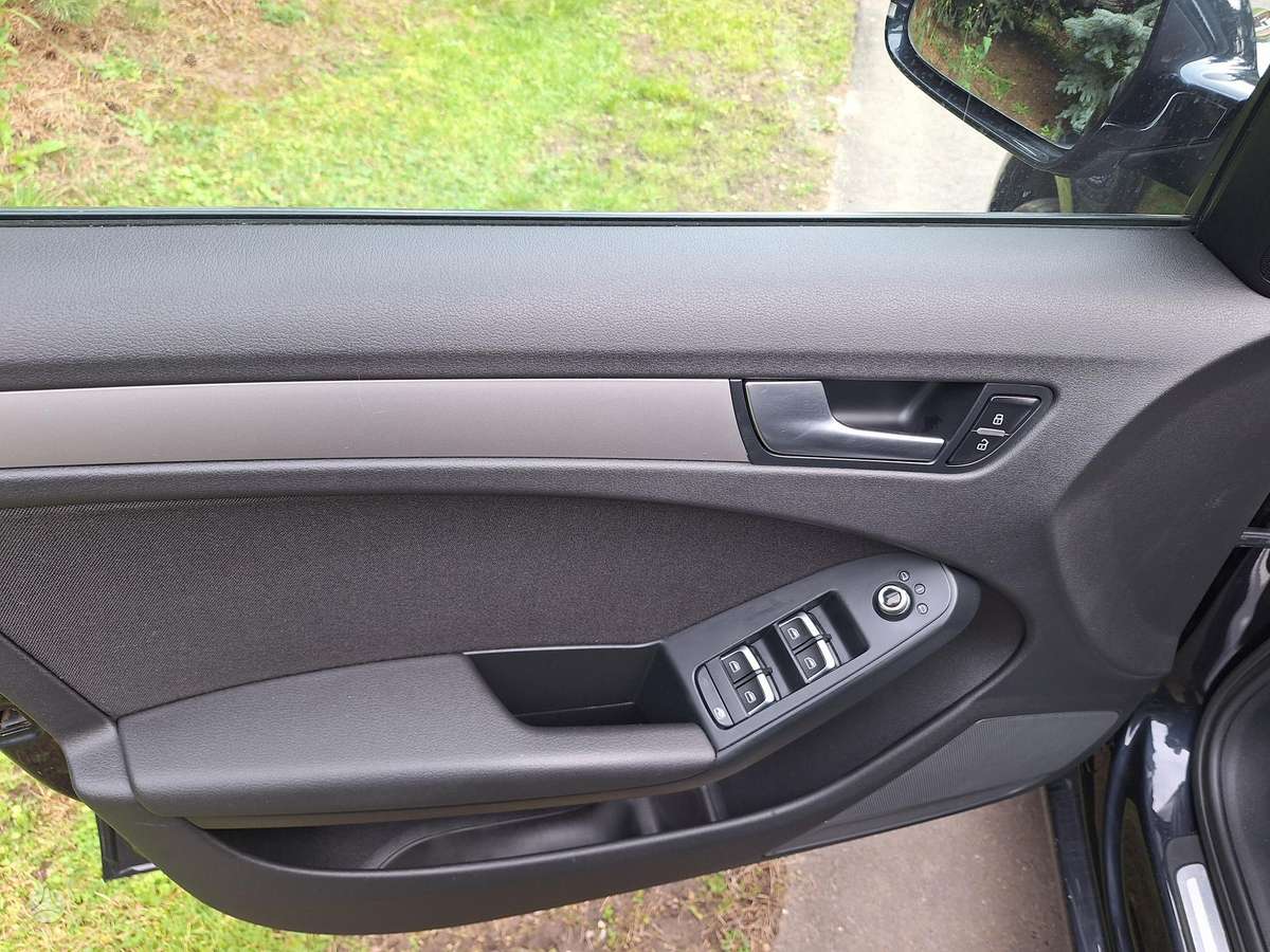 Audi A4 2013 — photo 7