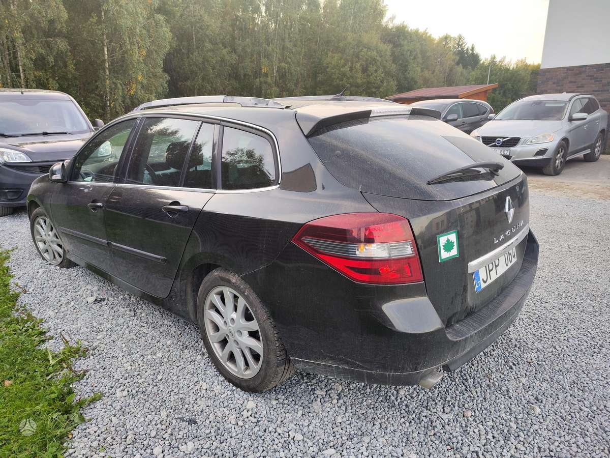Renault Laguna 2009 — rear view