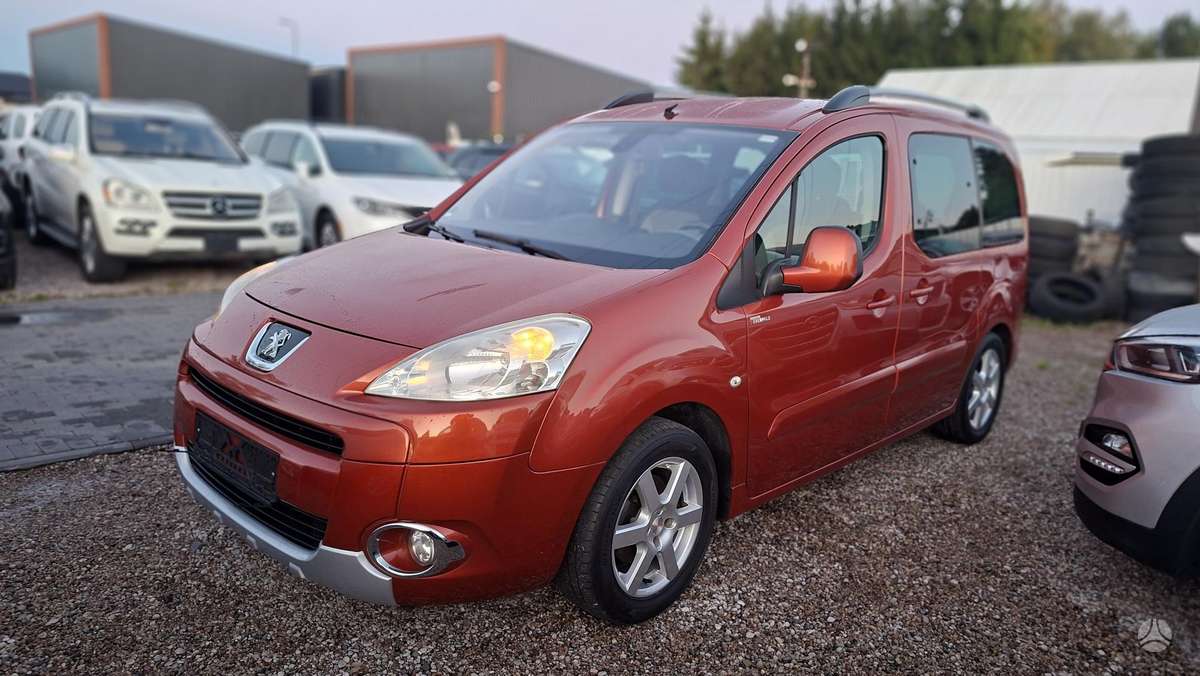 Peugeot Partner 2011 — двигун 1587 cm³, 110 HP (81kW)