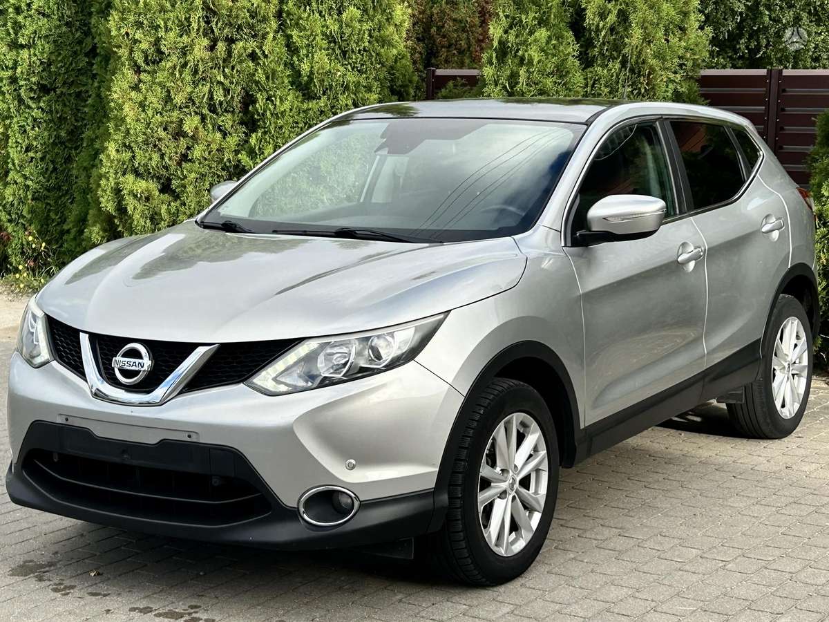 Nissan Qashqai 2014 — вигляд ззаду
