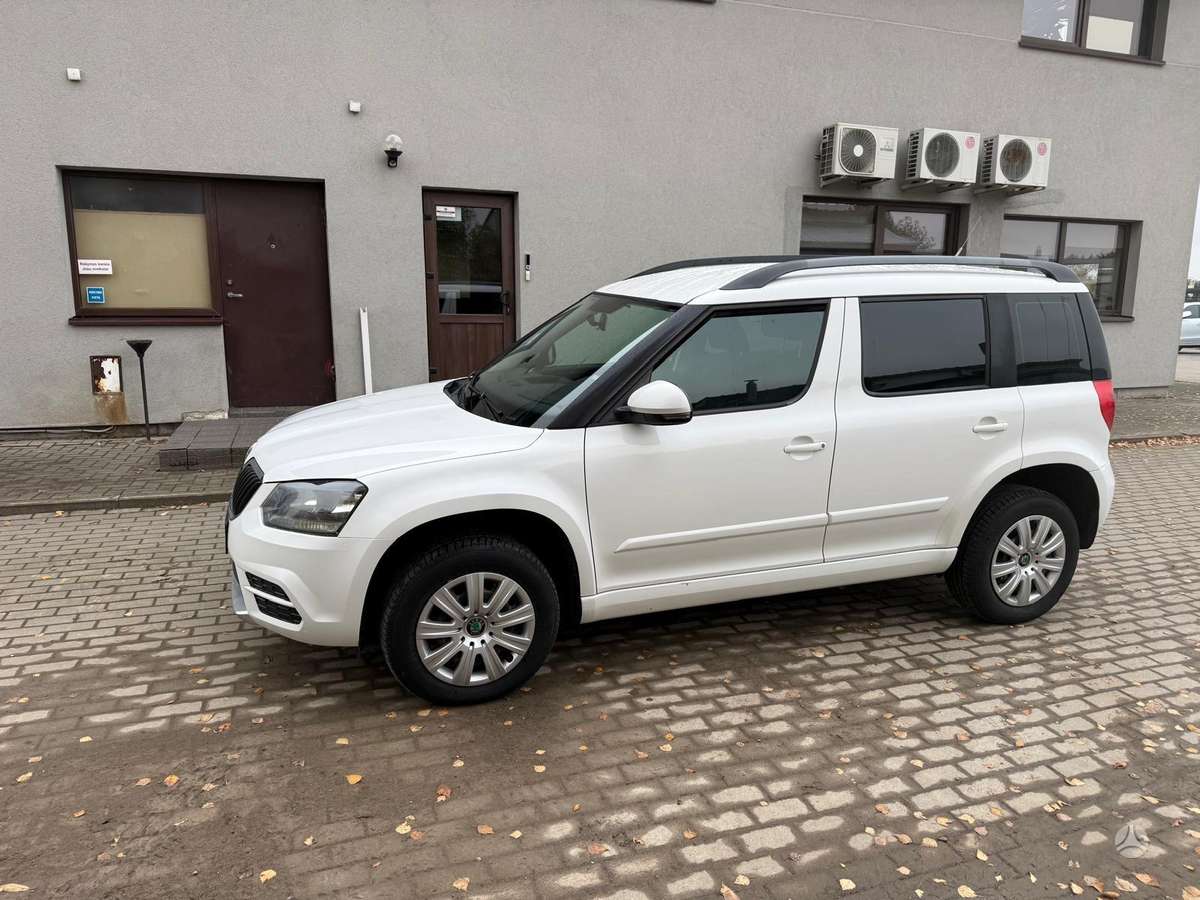 Skoda Yeti 2014 — rear view
