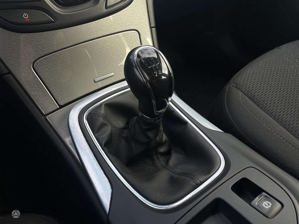 Opel Insignia 2015 — photo 14