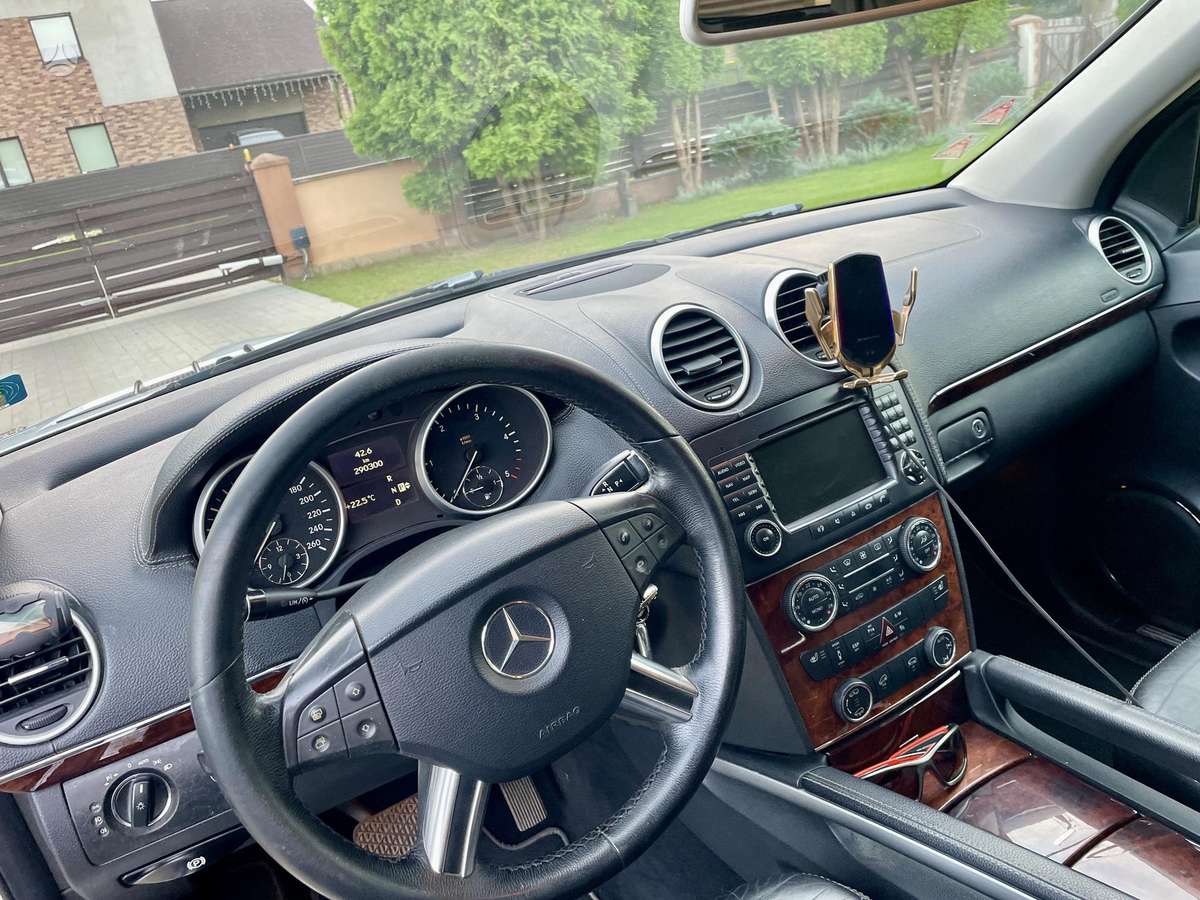 Mercedes-Benz GL320 2006 — photo 14