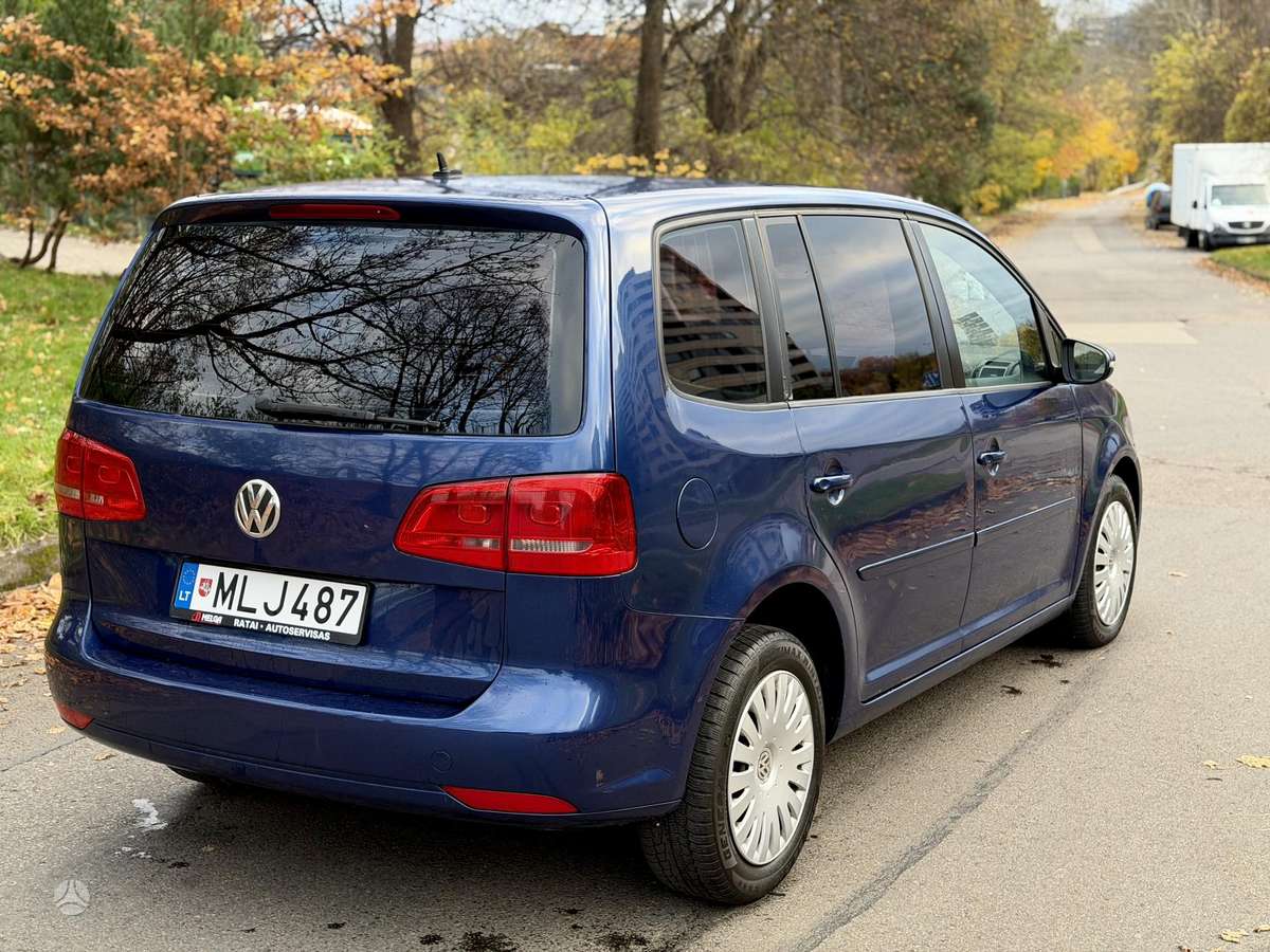 Volkswagen Touran 2012 — photo 6