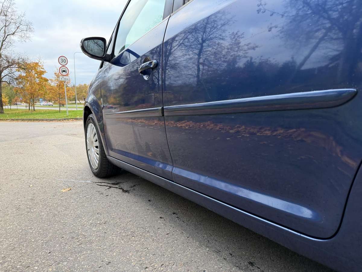 Volkswagen Touran 2012 — photo 7