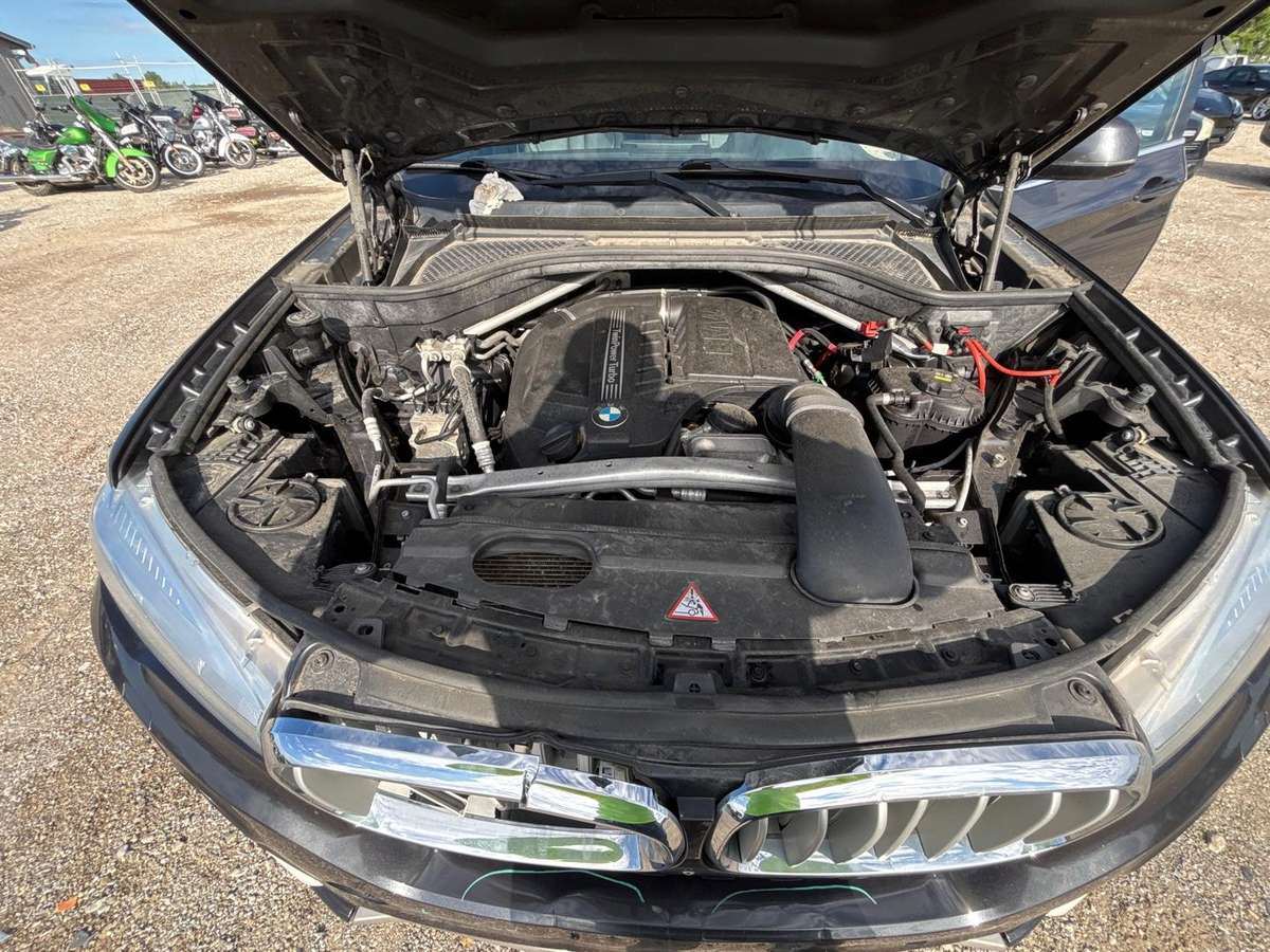 BMW X5 2014 — photo 12